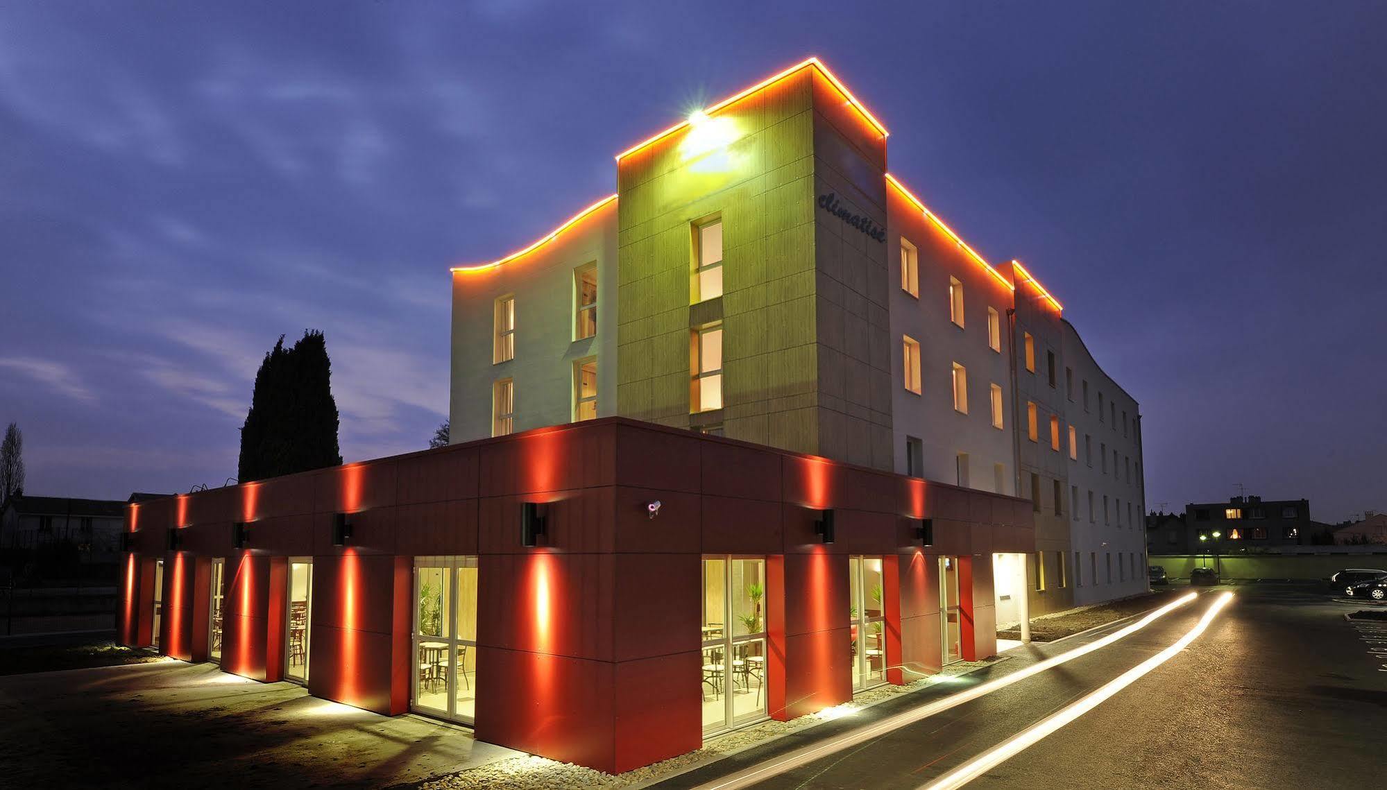 Hotel Clermont Estaing Exteriör bild
